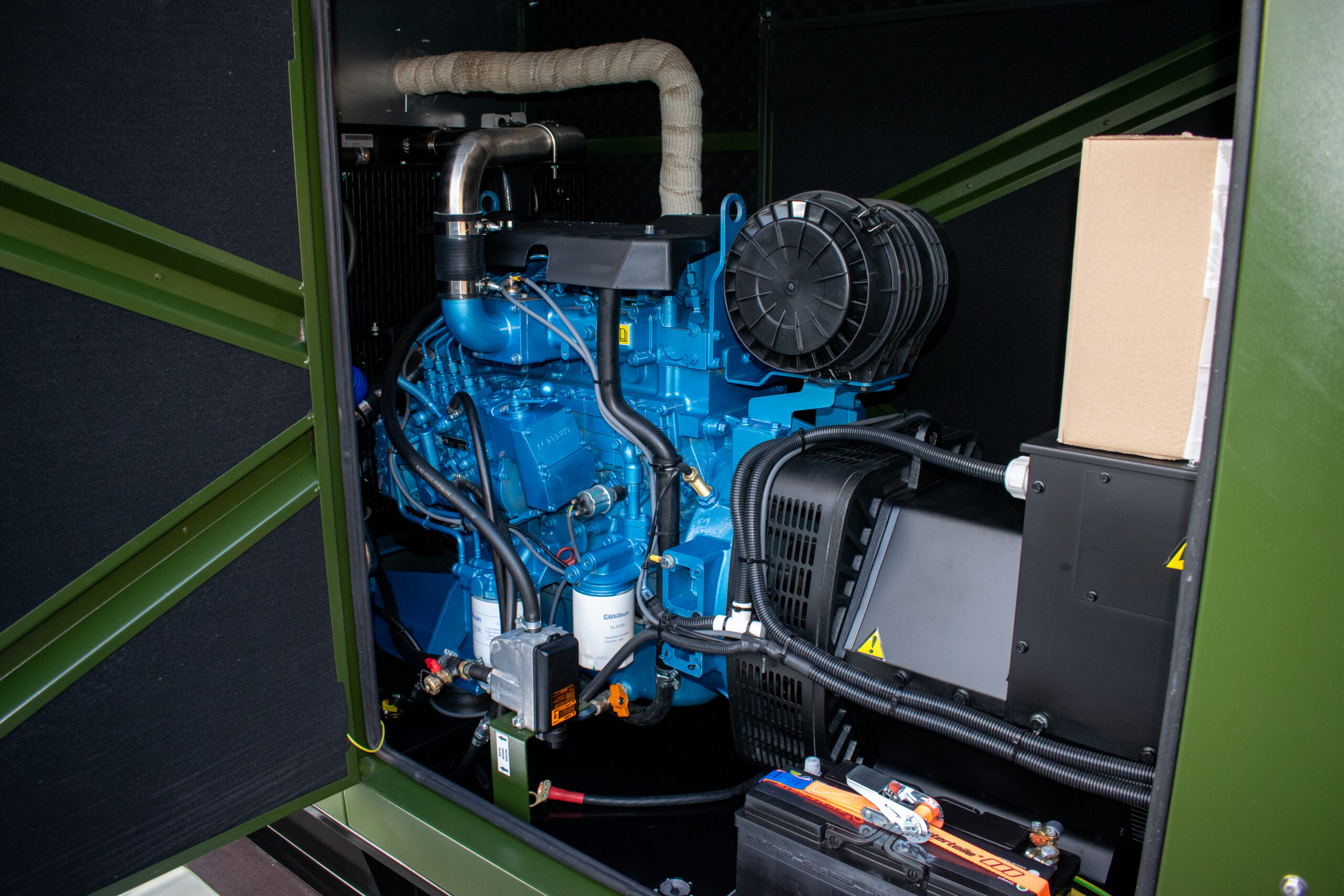 Diiselgeneraator haagisel ESE125TBI + GP300-DRB | Aircom