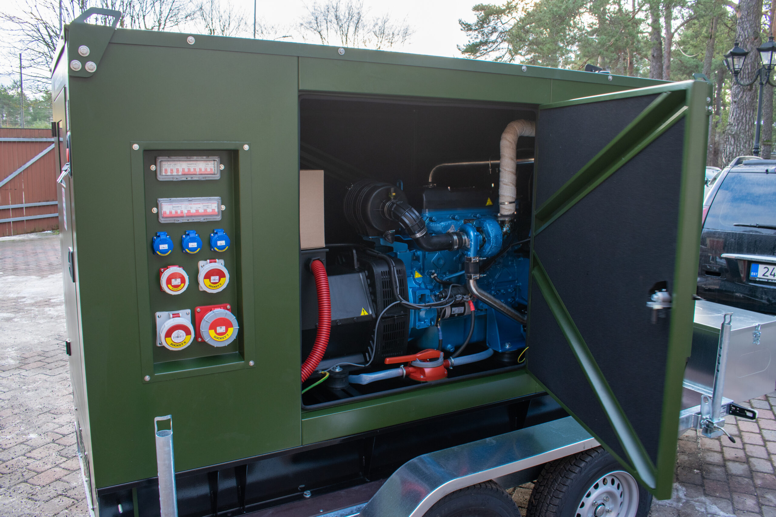 Diiselgeneraator haagisel ESE125TBI + GP300-DRB | Aircom